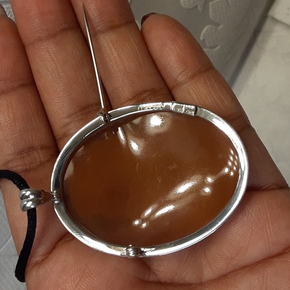 925, Made in Italy, Hand Carved Cameo, Beauty & The Beast. Pendant & Brooch. - Picture 5 of 17